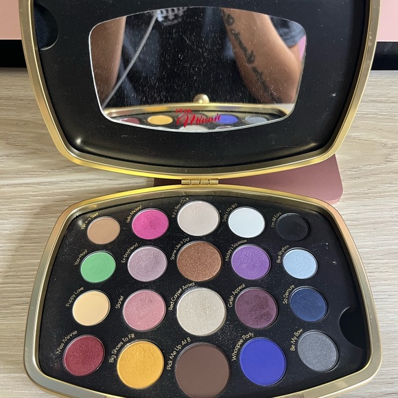 Sephora Minnie Mouse Eyeshadow Palette - Picture 3 of 4